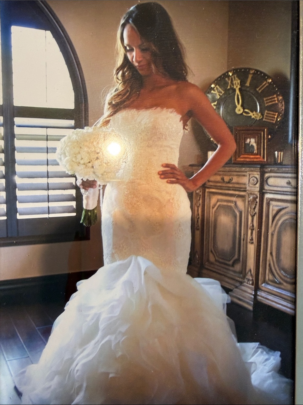 Pronovias Duende White Strapless Lace Mermaid Wedding Dress